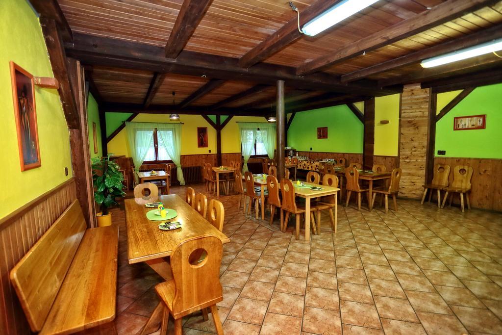 Penzion Satovske Lipy Экстерьер фото