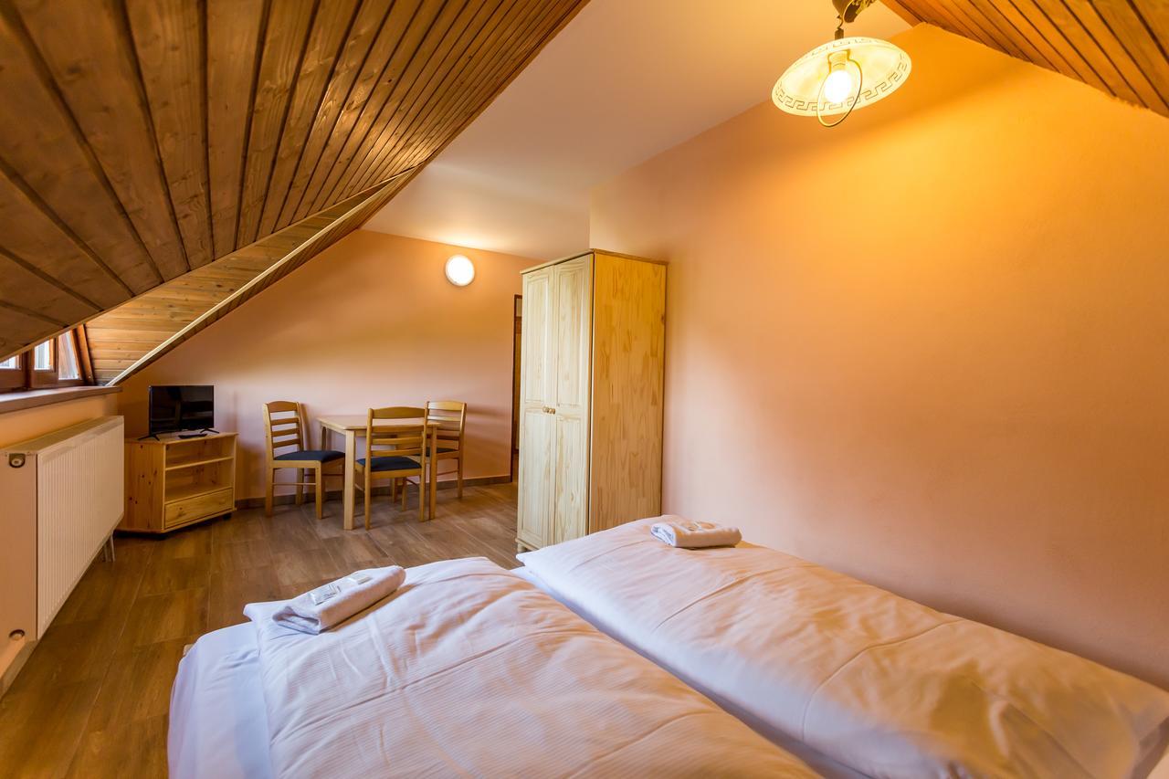 Penzion Satovske Lipy Экстерьер фото